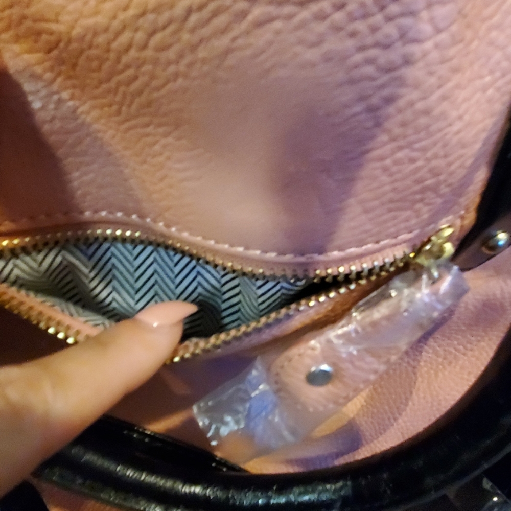 Super cute Steve Madden purse... BRAND NEW!! - DAMAGED! FOR @vmd2be - Picture 5 of 8